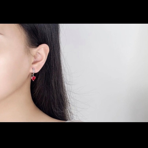 Gorgeous 1.5ct ruby heart crystal 925 stamped set - Picture 4 of 11